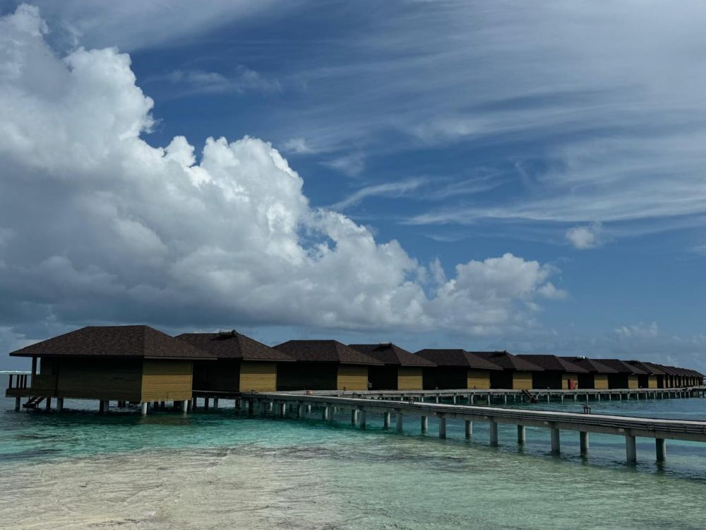 Medhufushi Island Resort 4*