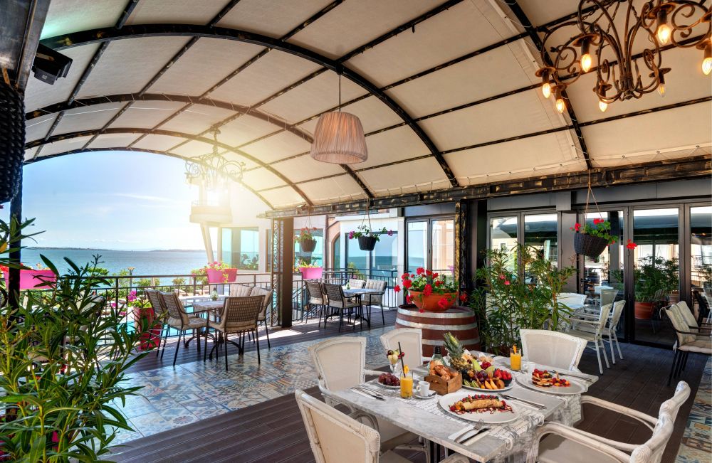 Grand Hotel Sveti Vlas 5*