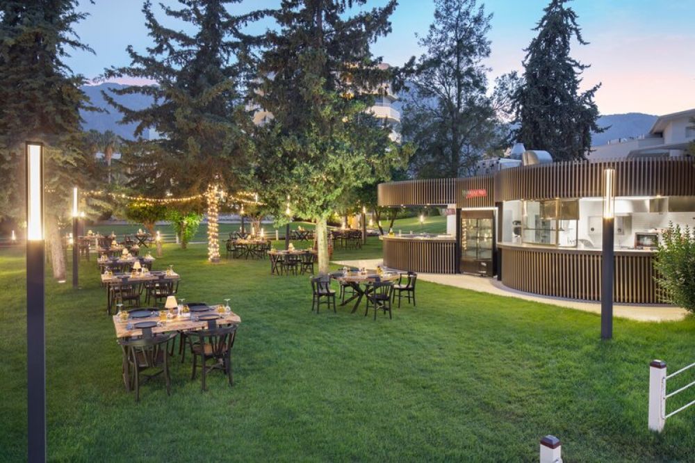 Mirage Park Resort 5*