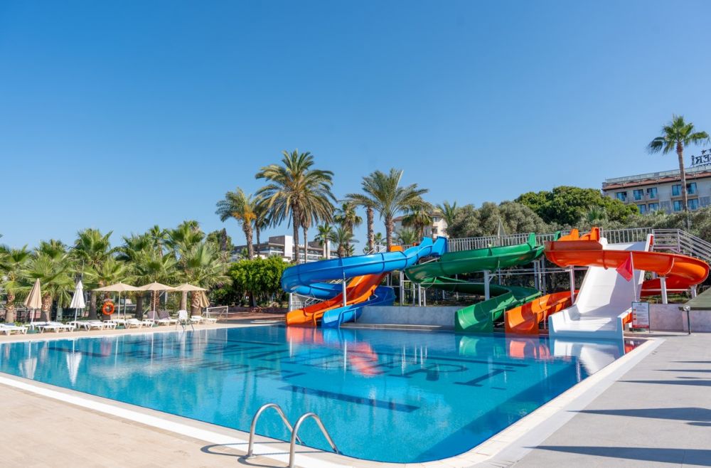 M.C Mahberi Beach 4*