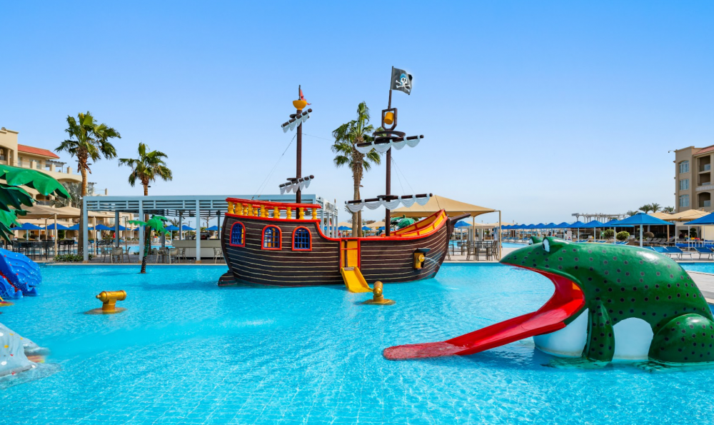 Albatros White Beach Resort 5*