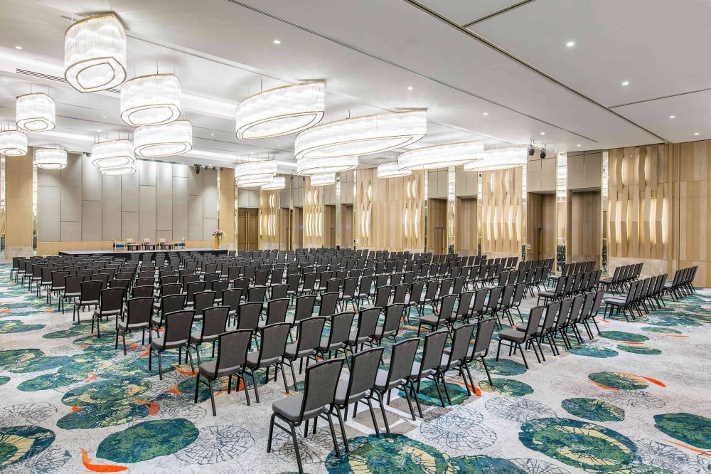 Avani+ Hua Hin Resort 5*