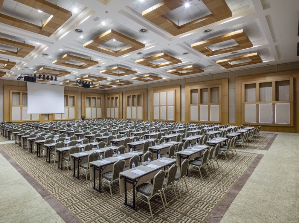 Rixos Sungate 5*