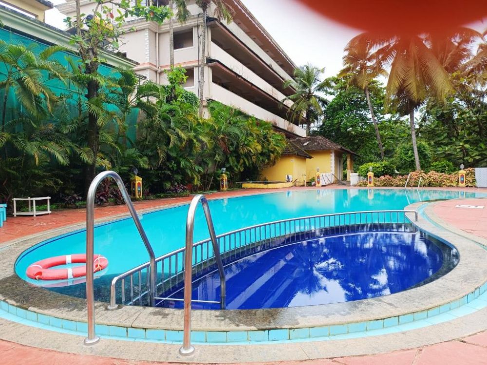 Carina Beach Resort 2*