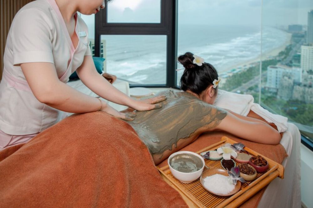 Sala Danang Beach Hotel 4*