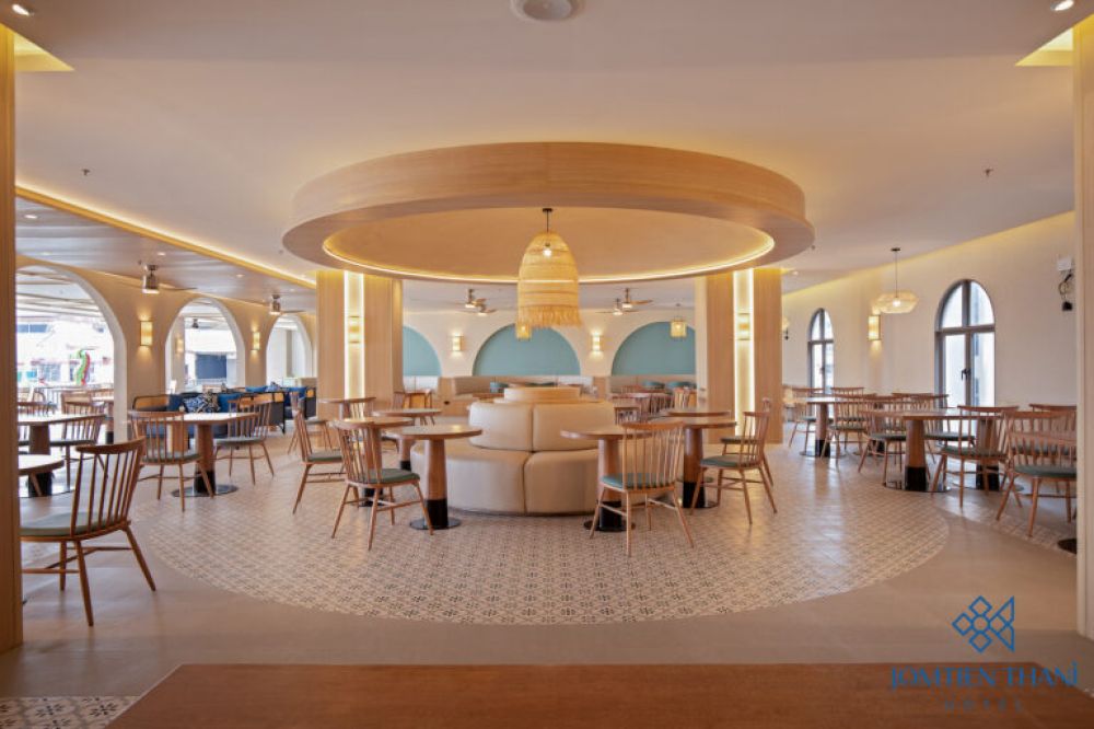 Jomtien Thani Hotel 4*