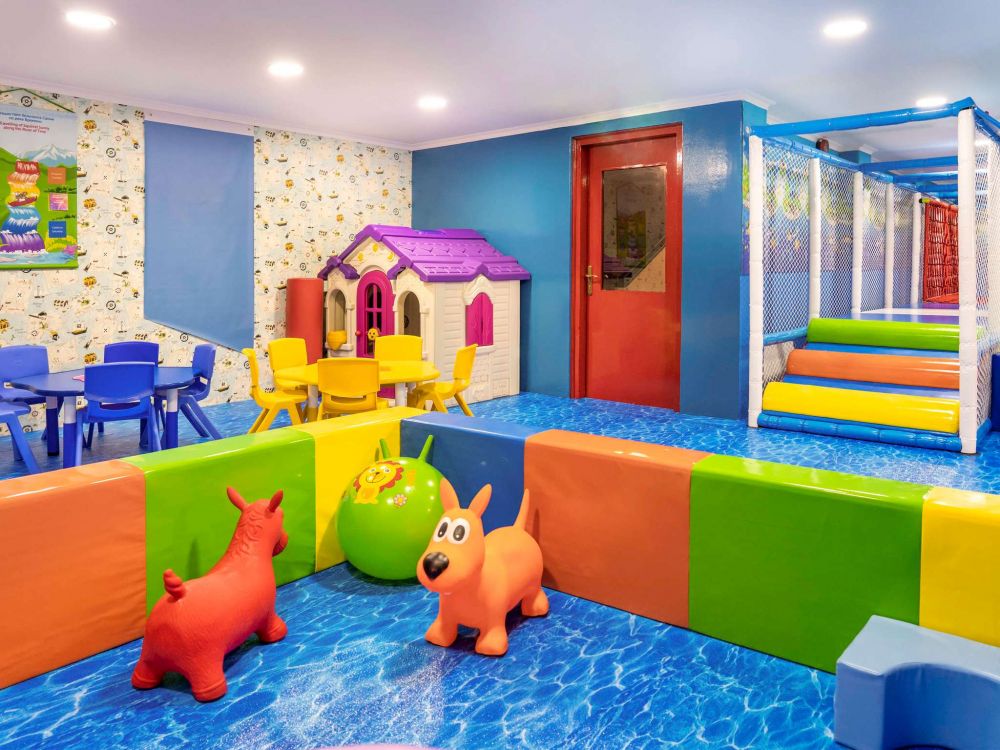 Novotel Al Dana Resort 4*