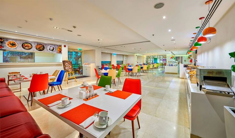 Ramada Hotel & Suites By Wyndham Jbr (ex. Hawthorn Suites) 4*