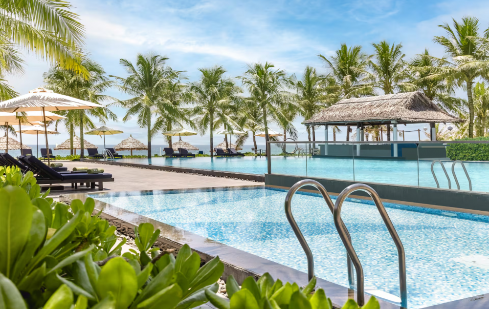 Melia Danang Beach Resort 5*