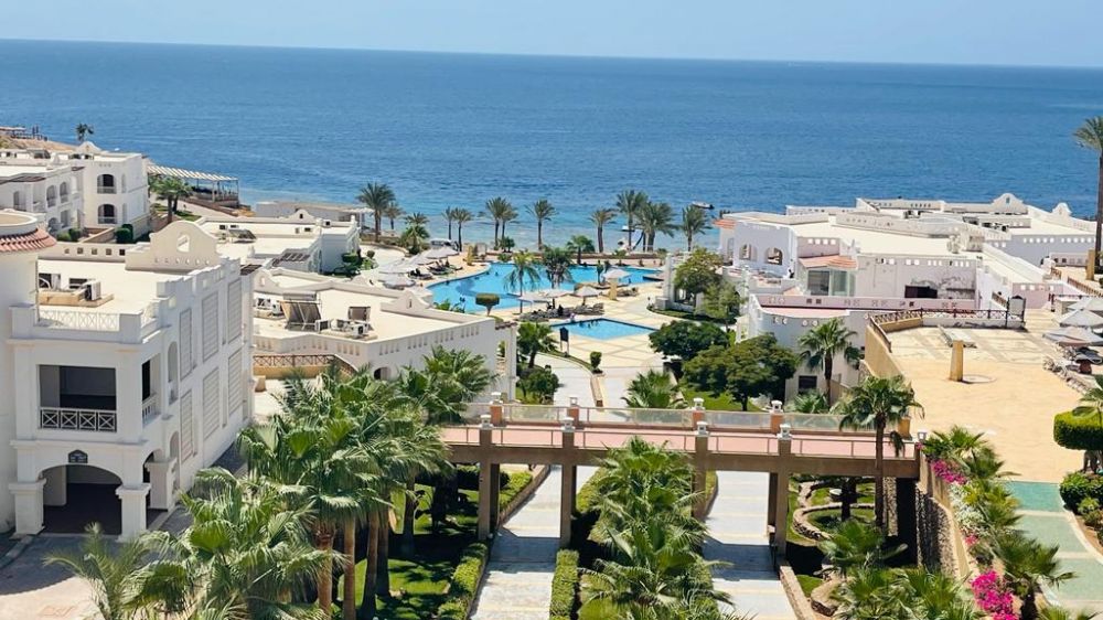 Continental Plaza Beach 4*