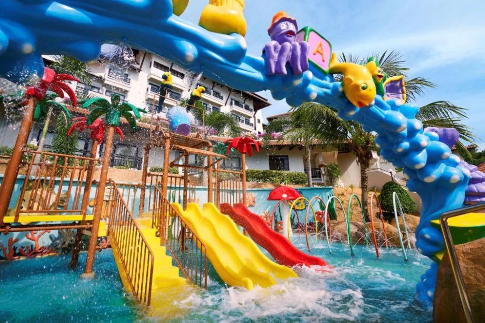 DoubleTree by Hilton Damai Laut Resort 4+