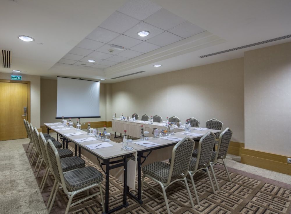 Rixos Sungate 5*