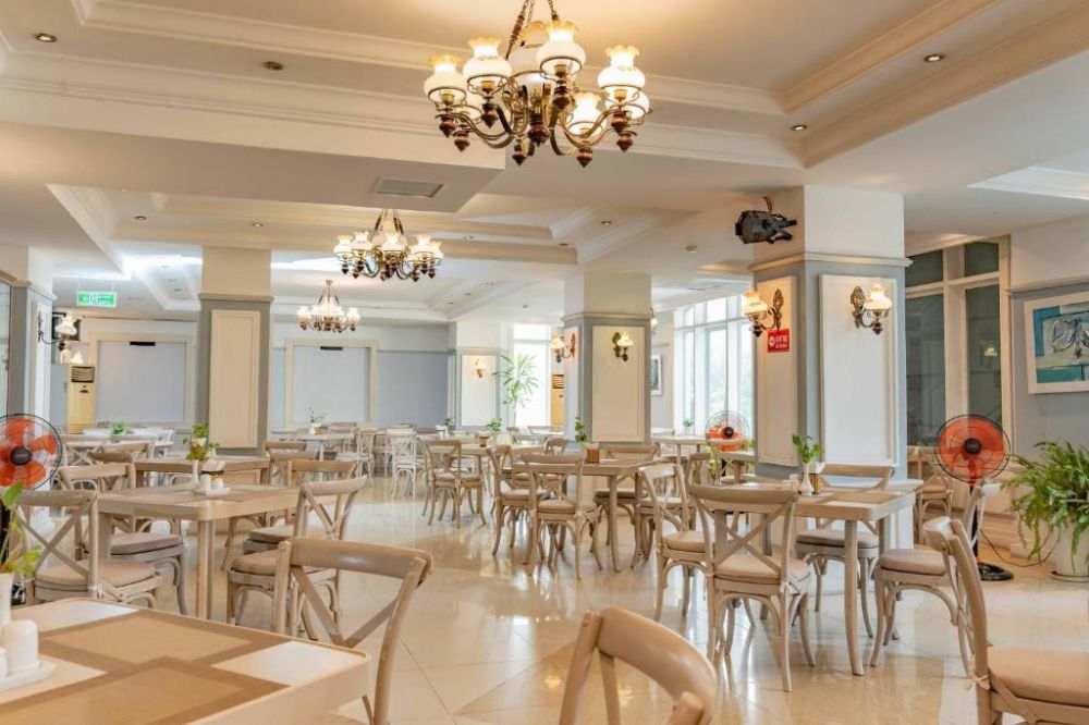 Rembrandt Hotel Nha Trang 3*