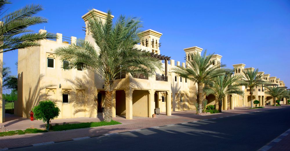 Al Hamra Village 4*