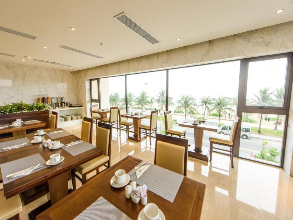 Yarra Ocean Suites Danang 4*