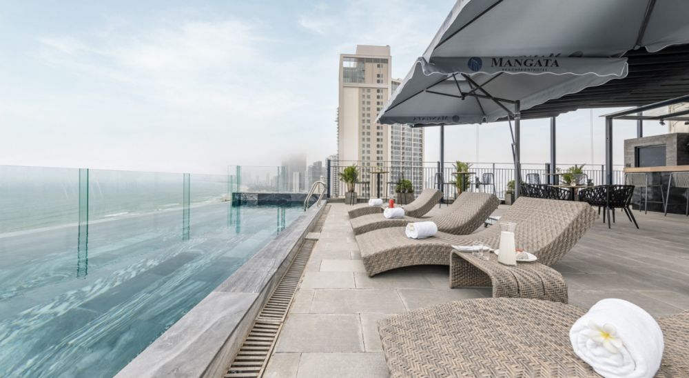 Mangata Beachfront Hotel 4*