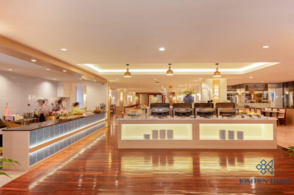 Jomtien Thani Hotel 4*