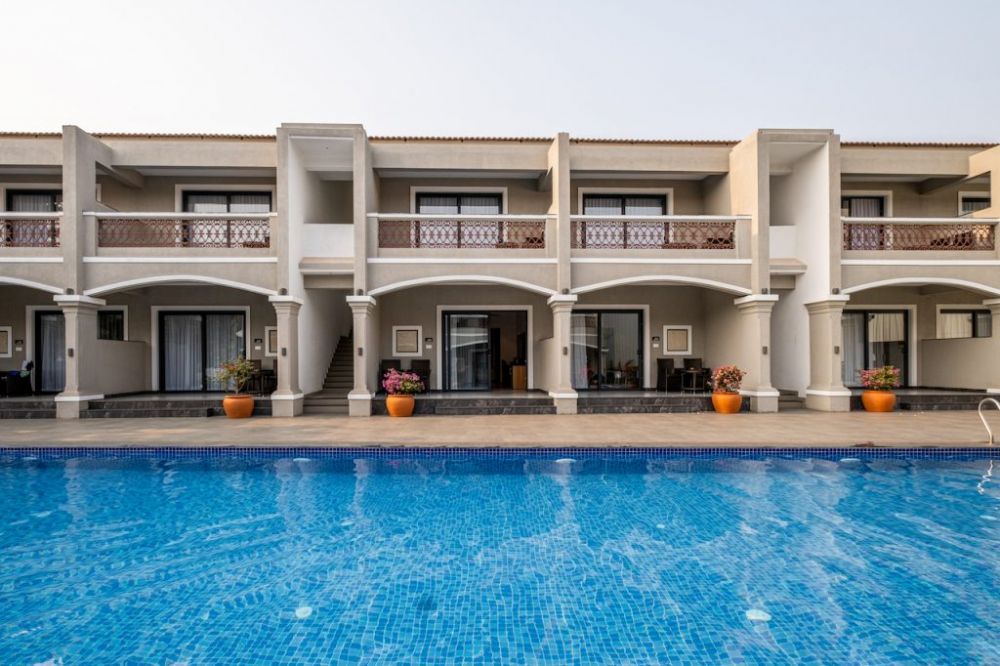 Chalston Beach Resort 3+