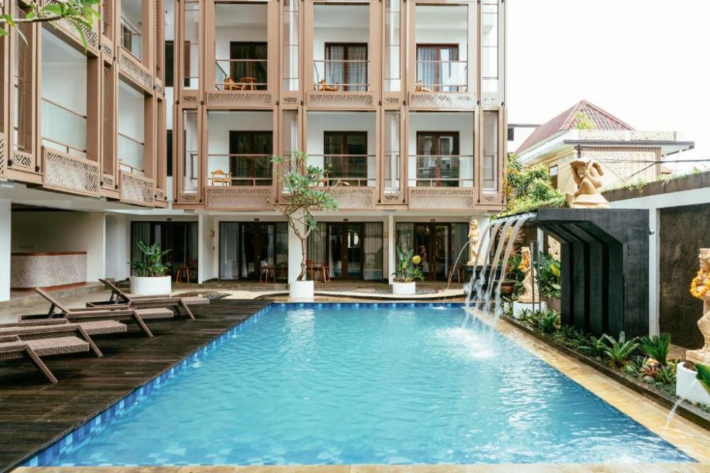 Nadi Hotel Legian 3*