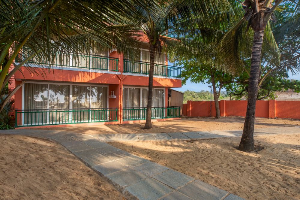 Mandrem Beach Resort (ex. Regenta Place Mandrem Beach Resort) 3*
