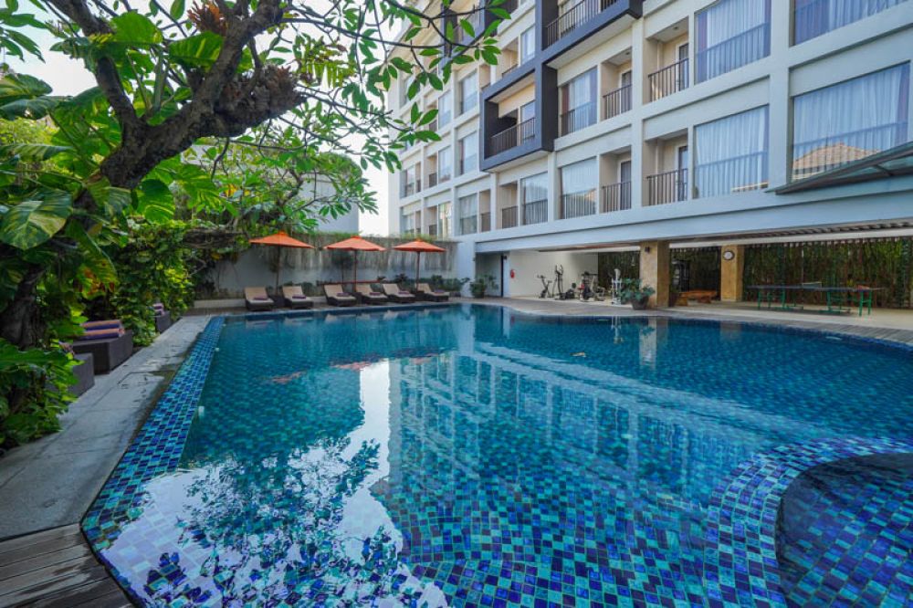 Brits Hotel Legian 4*