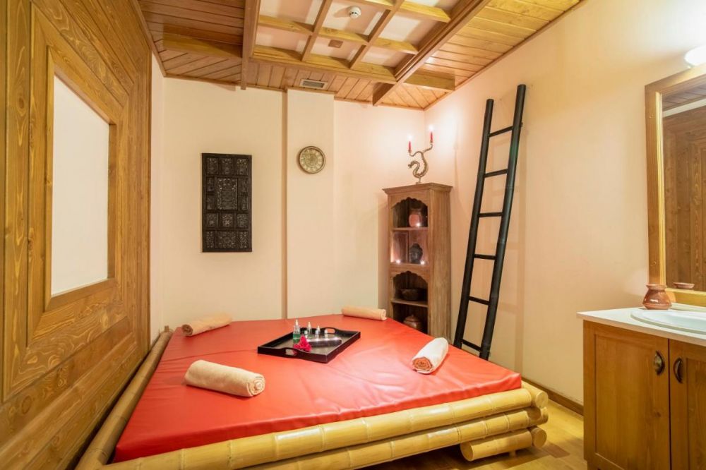 Pirin Golf Hotel & Spa 5*
