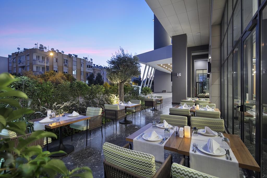 Doubletree By Hilton Antalya City Centre 5*
