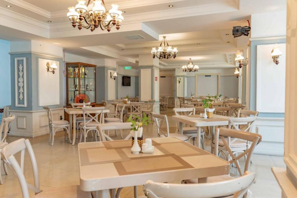 Rembrandt Hotel Nha Trang 3*