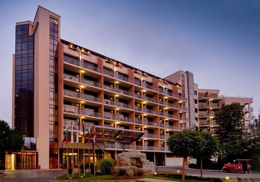 Apollo Golden Sands (ex. Doubletree by Hilton) 4*