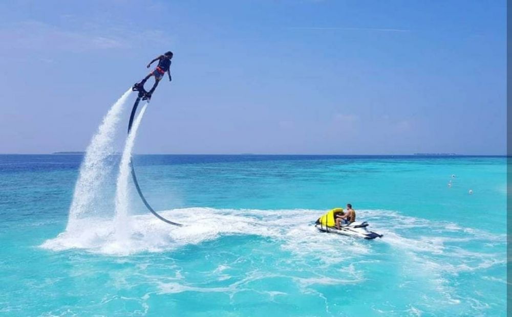 Reethi Faru Resort 4*