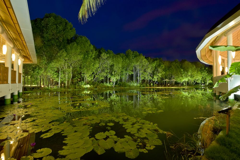 Dreamland The Unique Sea & Lake Resort Spa 4*