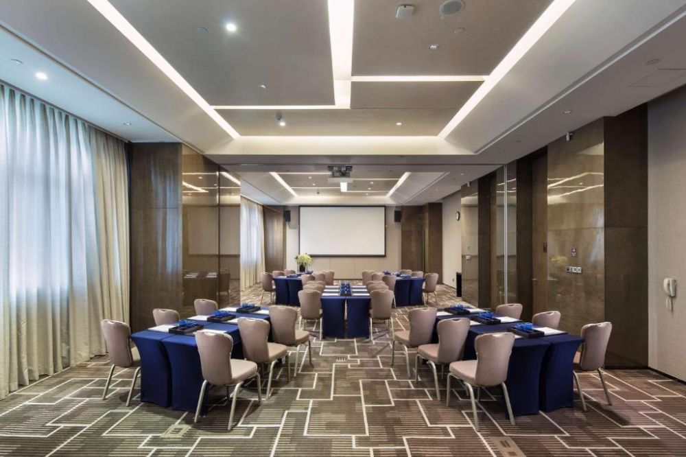 Hilton Guangzhou Tianhe 5*