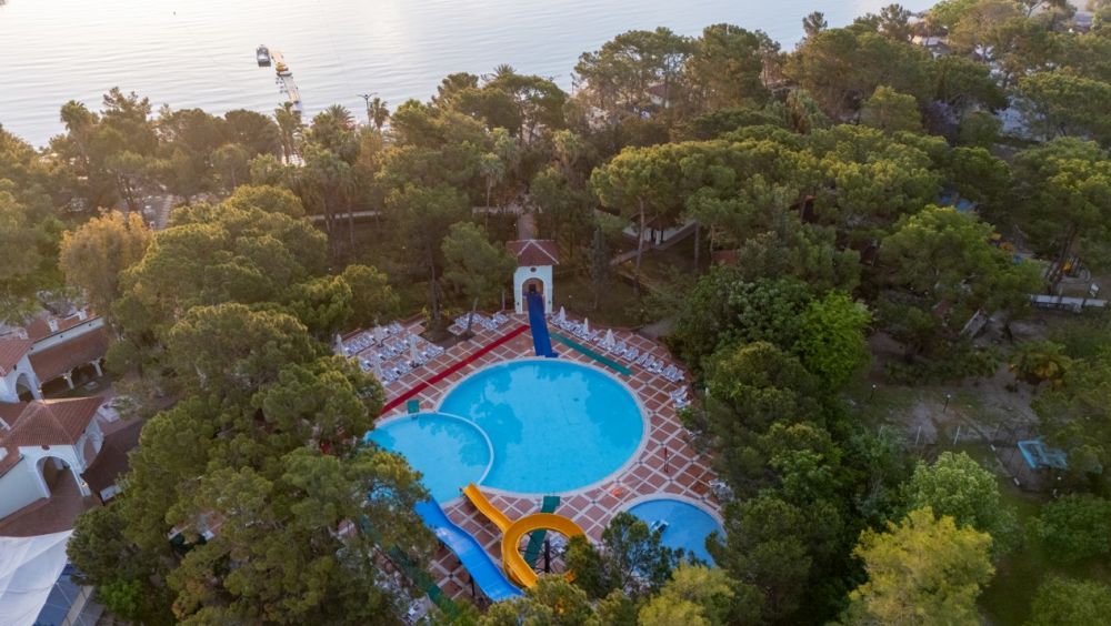Meder Resort 5*