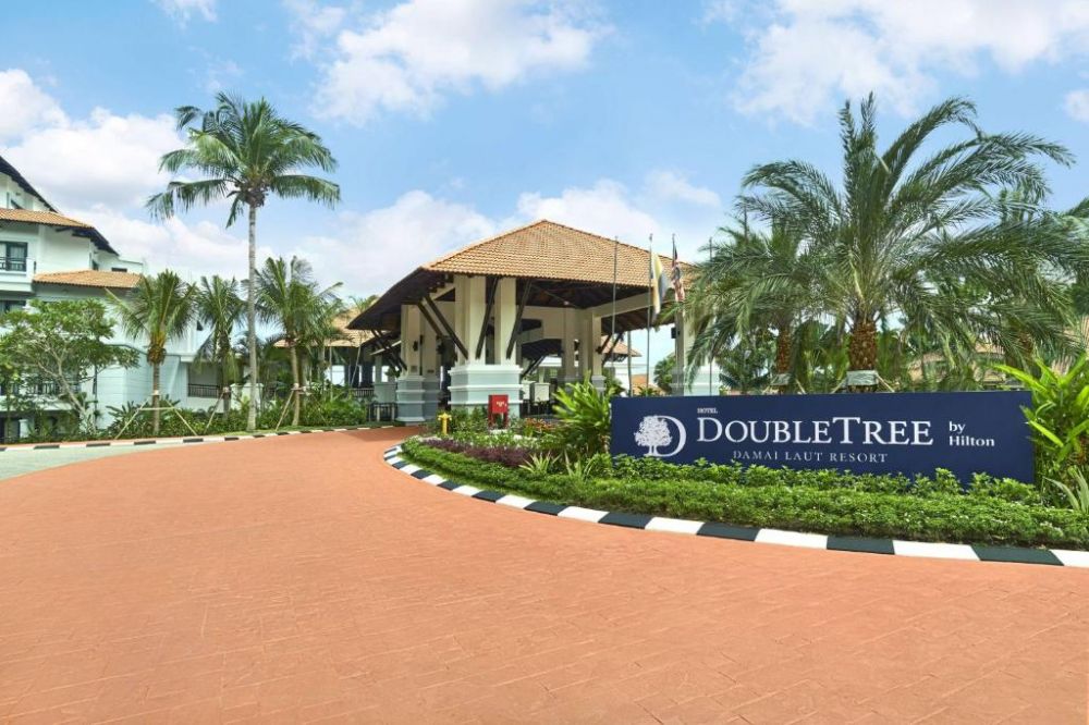 DoubleTree by Hilton Damai Laut Resort 4+