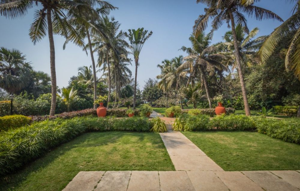 Chalston Beach Resort 3+