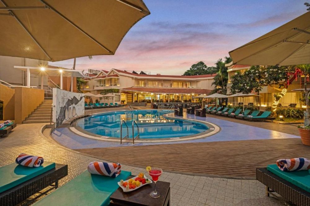 Whispering Palms Beach Resort 4*