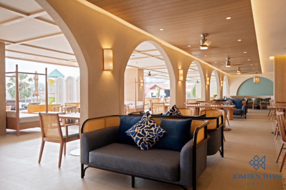 Jomtien Thani Hotel 4*