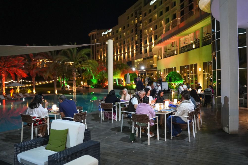 Crowne Plaza Muscat Ocec 4*
