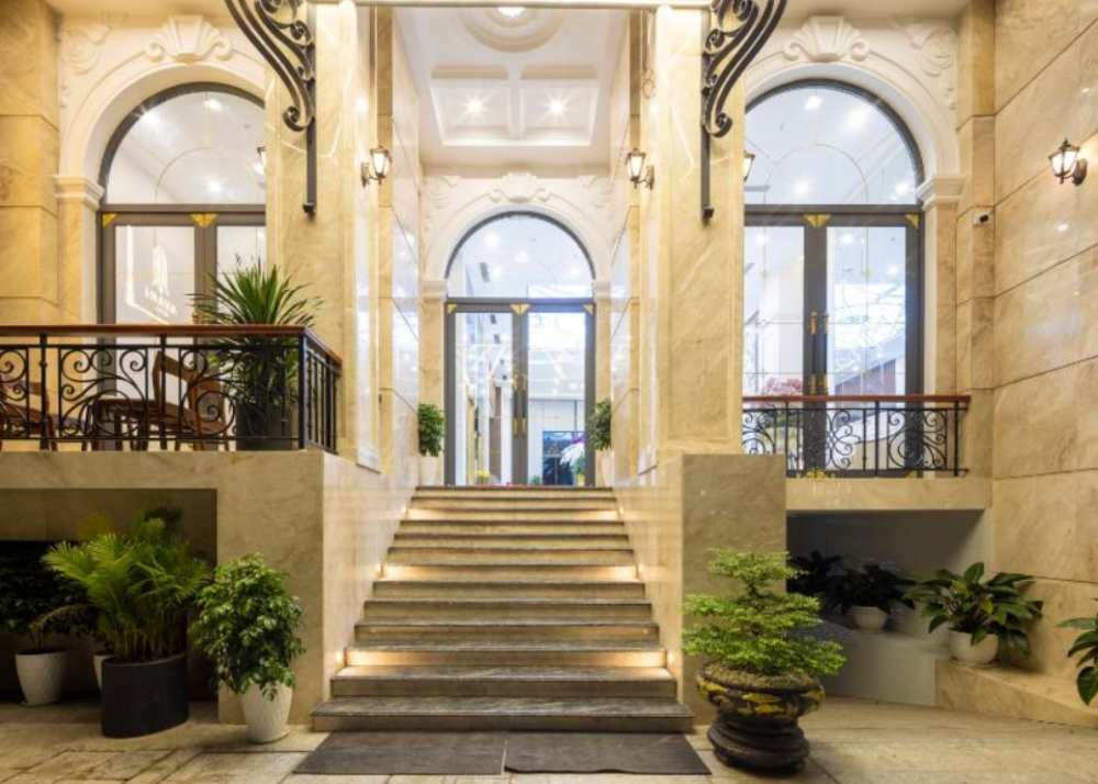 Avari Hotel 4*
