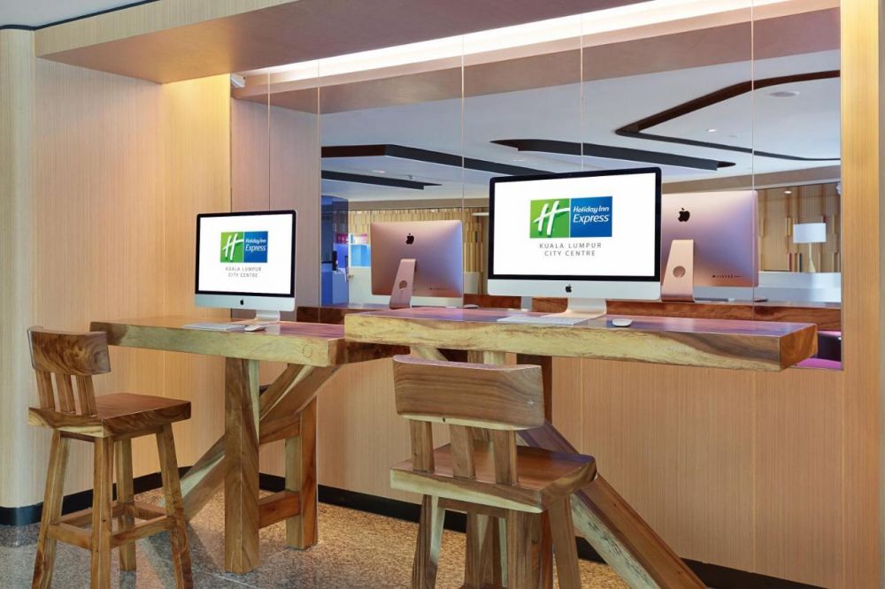 Holiday Inn Express KLCC 3*