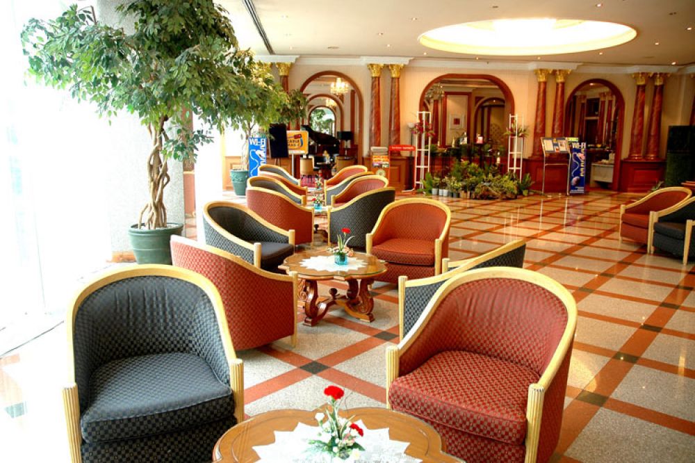 Royal Benja Hotel 3+