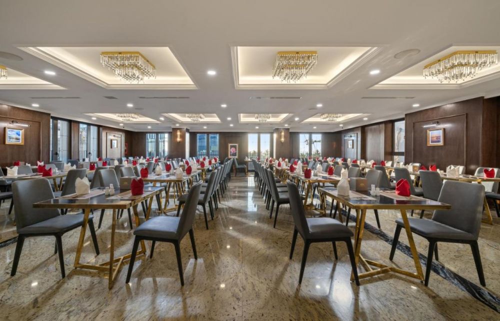 Golden Lotus Luxury 4*