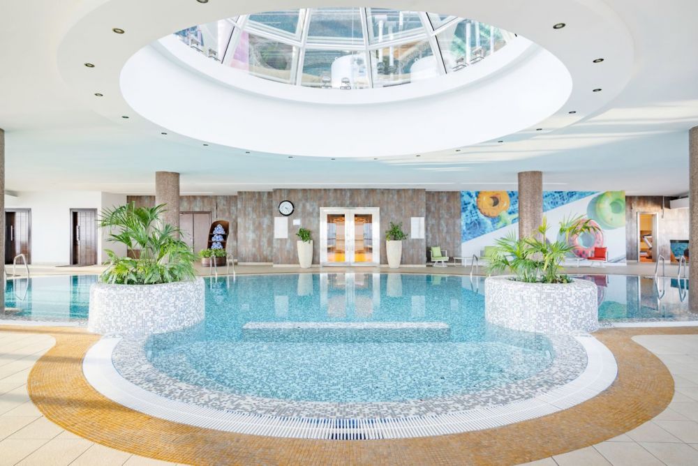 Qabila Westbay Hotel 5*