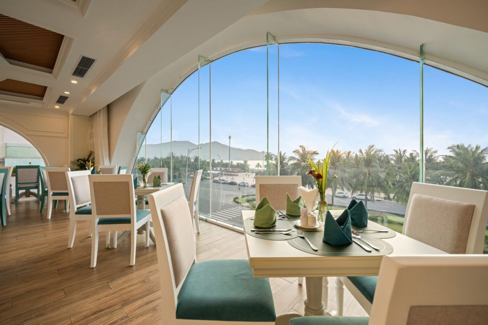 Paracel Beach Hotel 4*