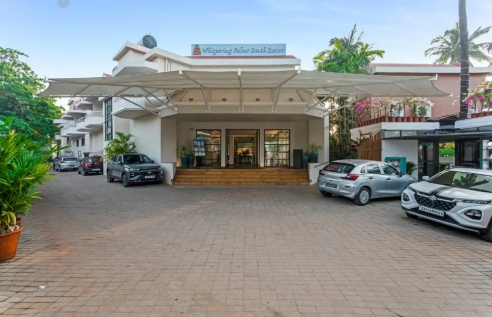 Whispering Palms Beach Resort 4*