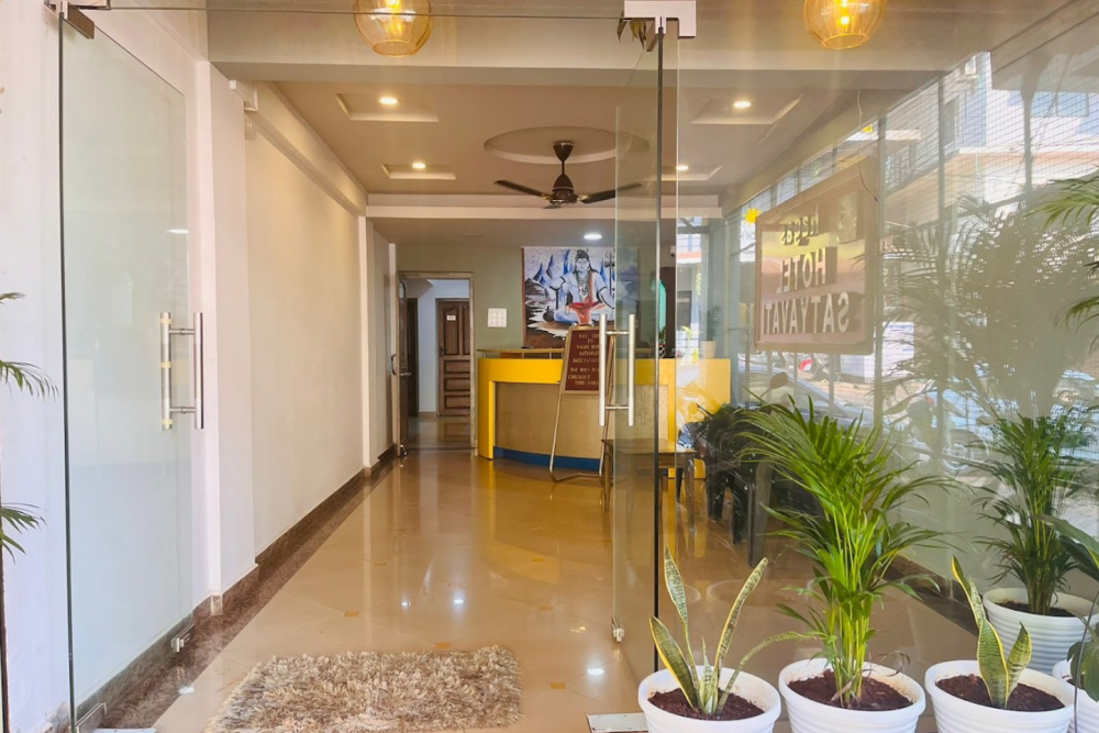 Nagas Hotel Satyavati 2*
