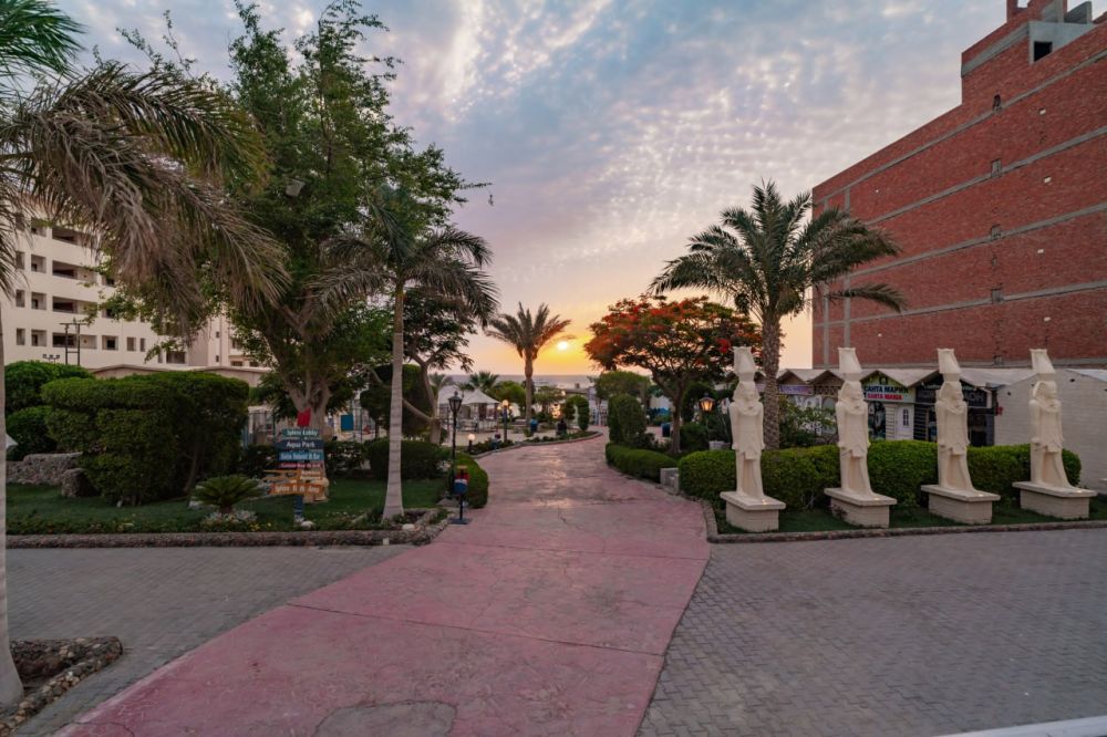 King Tut Aquapark Beach Resort 4*