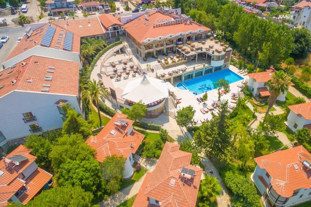 Orka World Hotel & Aquapark 4*