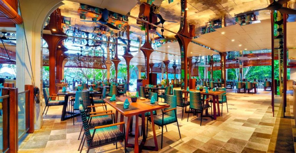 Bunga Raya Island Resort & Spa 5*
