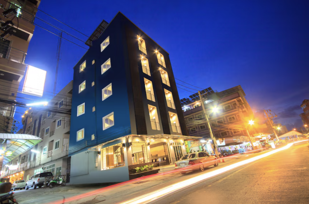 Hotel The Journey Patong New 3*